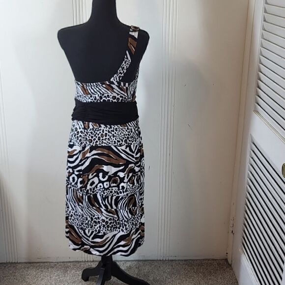 Cato Off The Shoulder Dress - Picture 2 of 6